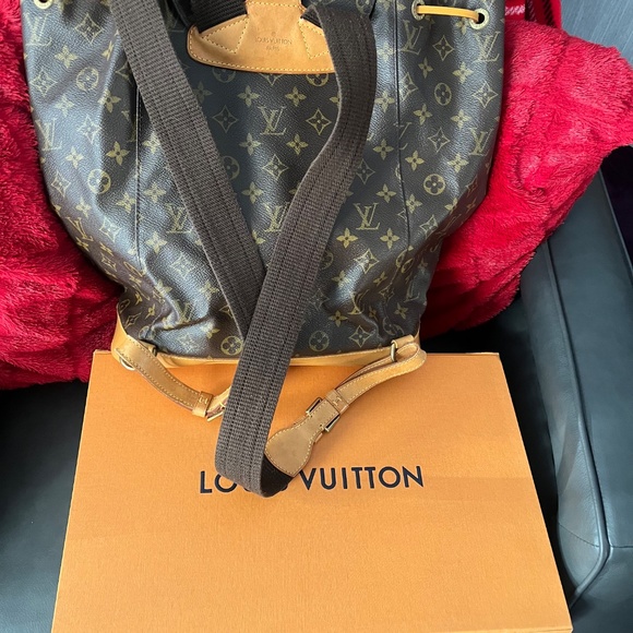 Louis Vuitton Montsouris GM Backpack - Picture 3 of 4